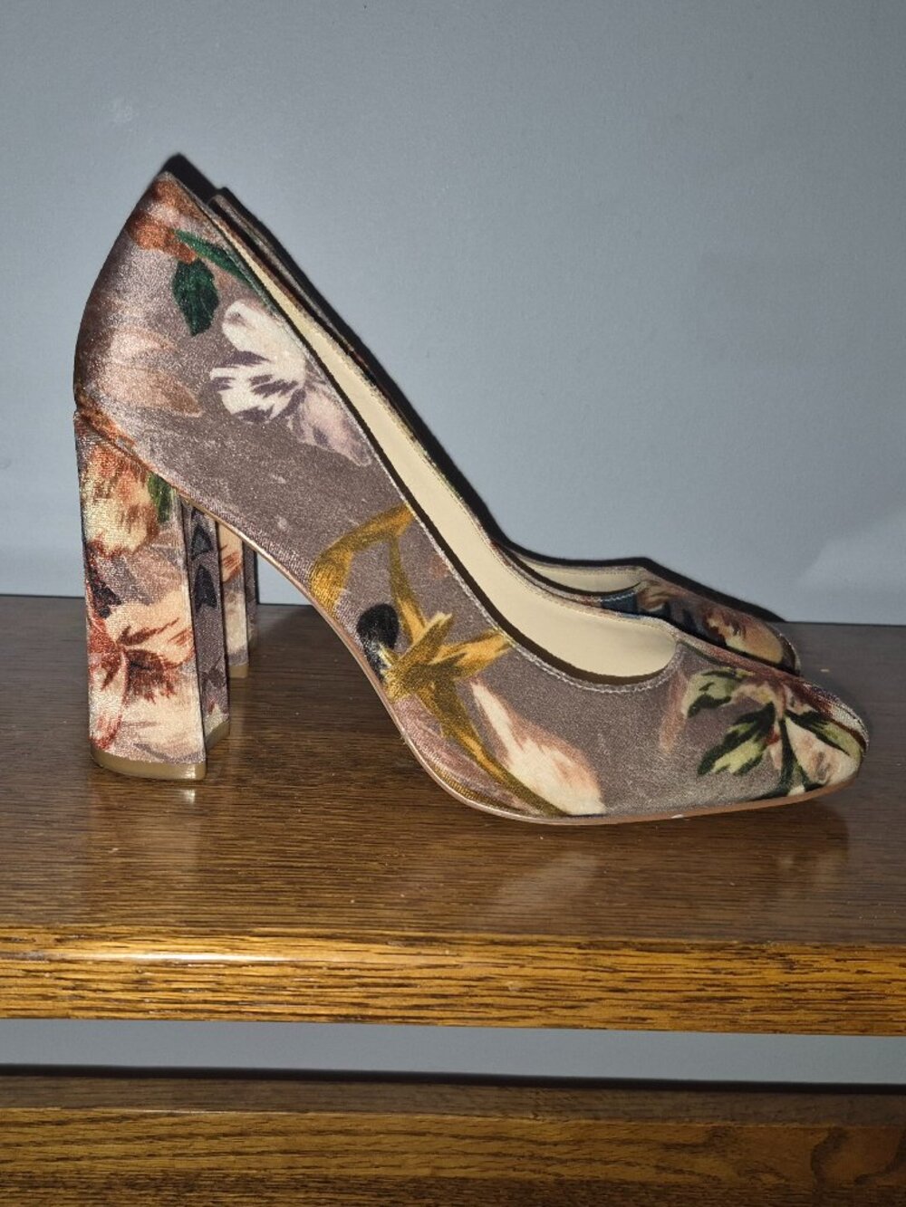 Nine West Scheila Velvet Floral Block Heel Pumps (8)